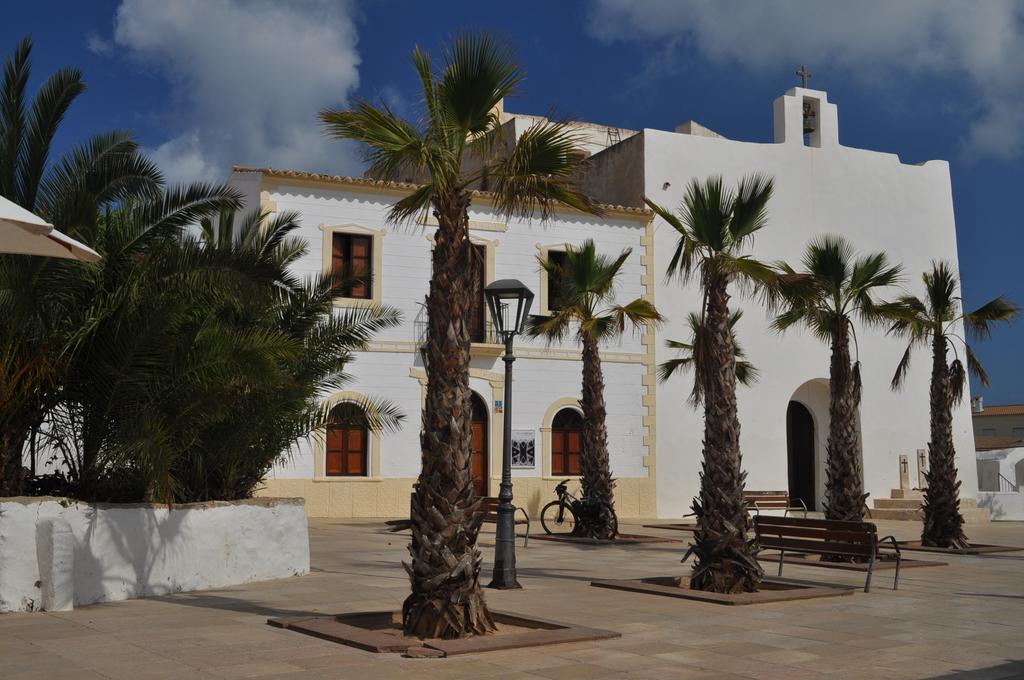 Viviendas Turisticas S'Estanyol ラ・サヴィーナ エクステリア 写真